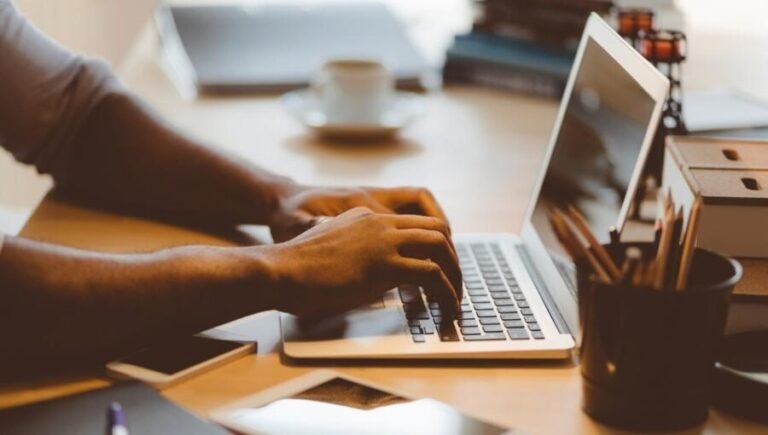 Start a Blog on UploadBlog